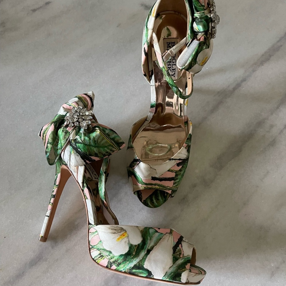 Badgley Mischka pink & green heels